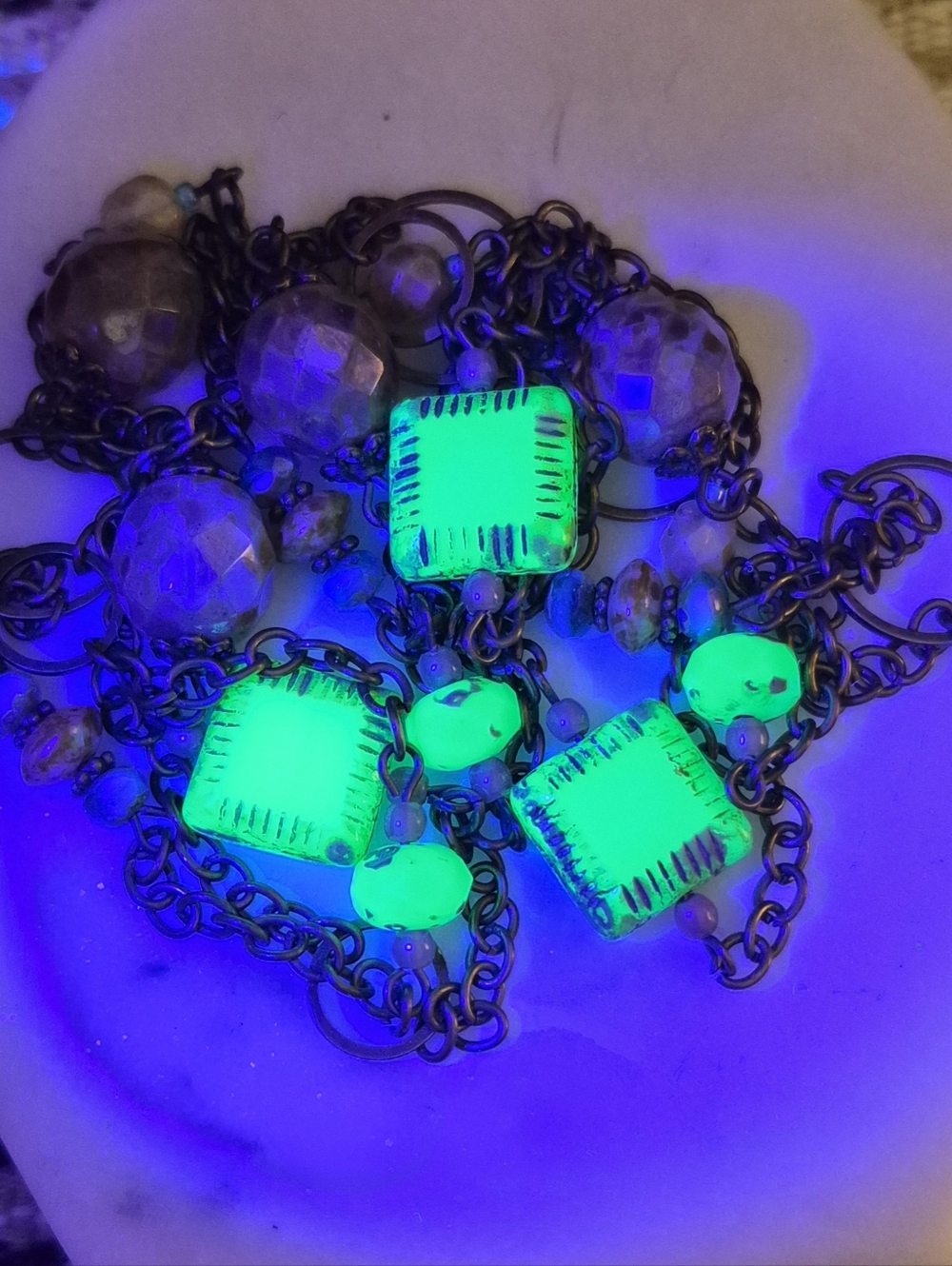 Artisan Uranium Chrysoprase Color Czech Glass Picasso Finish Beads Necklace 45" - Picture 2 of 5